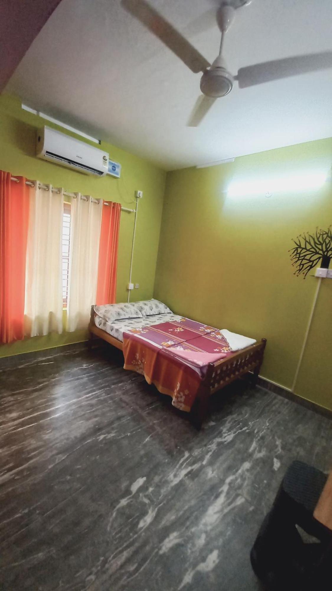 The Palm Bay Beach Residency Varkala Esterno foto
