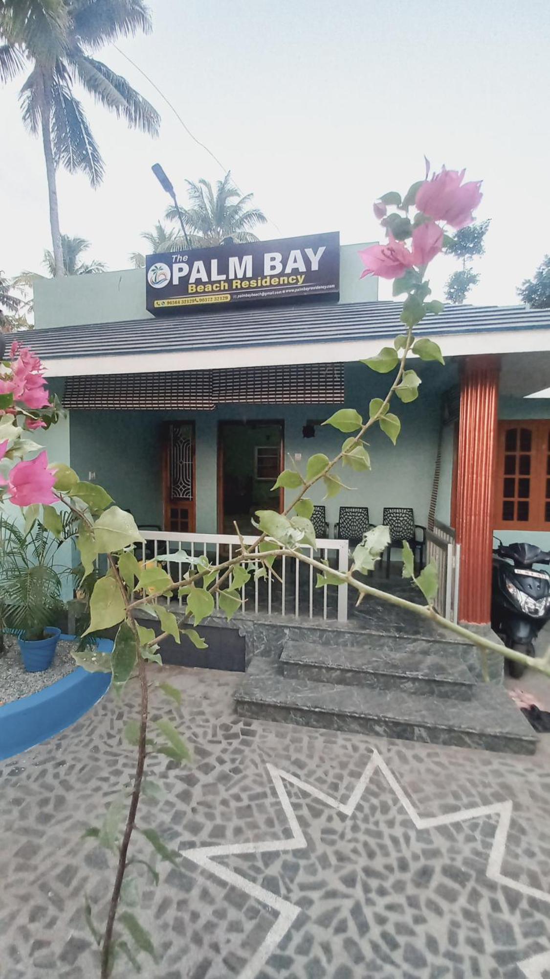 The Palm Bay Beach Residency Varkala Esterno foto