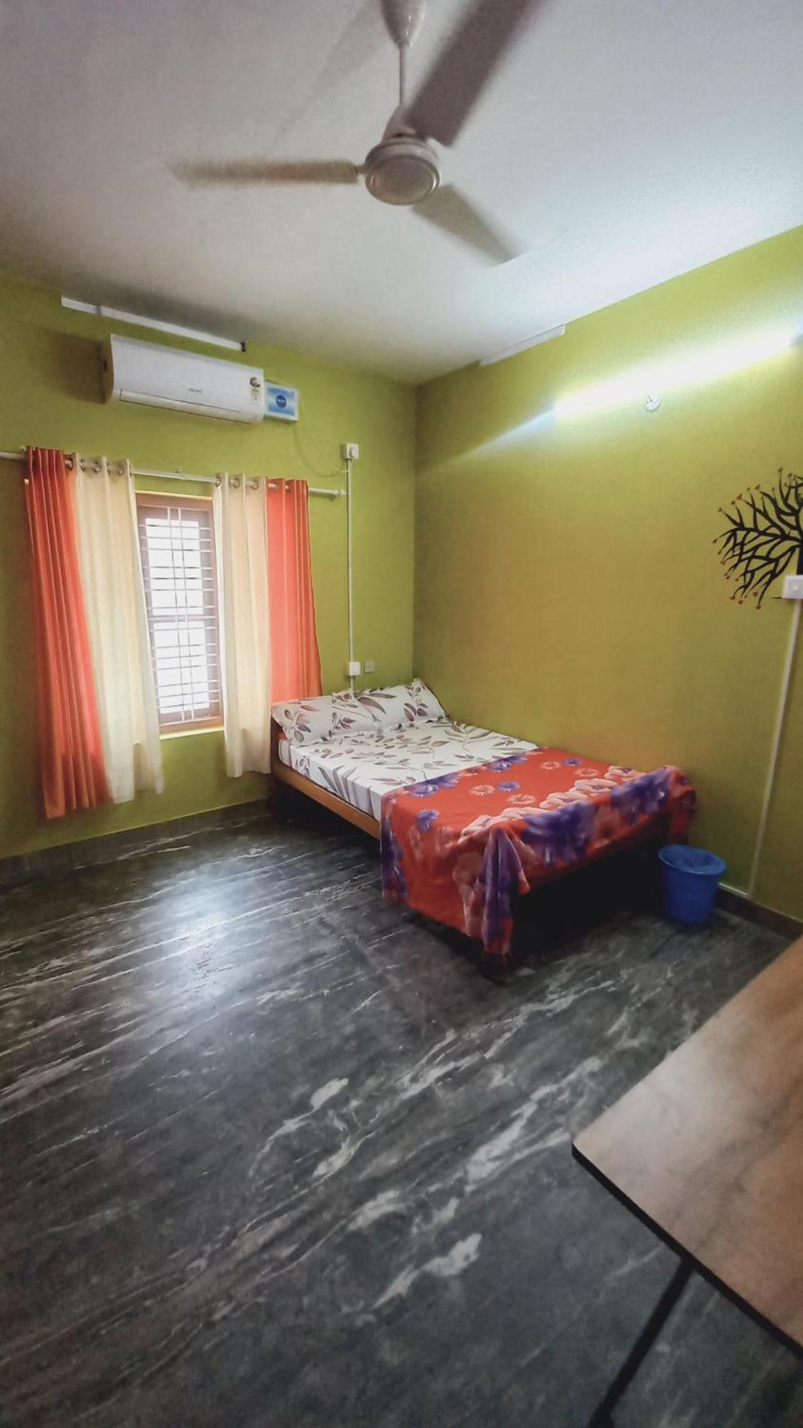 The Palm Bay Beach Residency Varkala Esterno foto